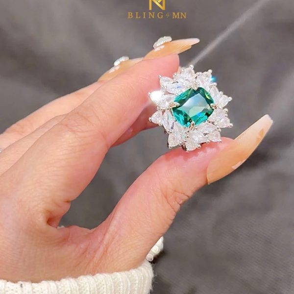 Big Oval Turquoise Flower Leaf Stone Round Style 